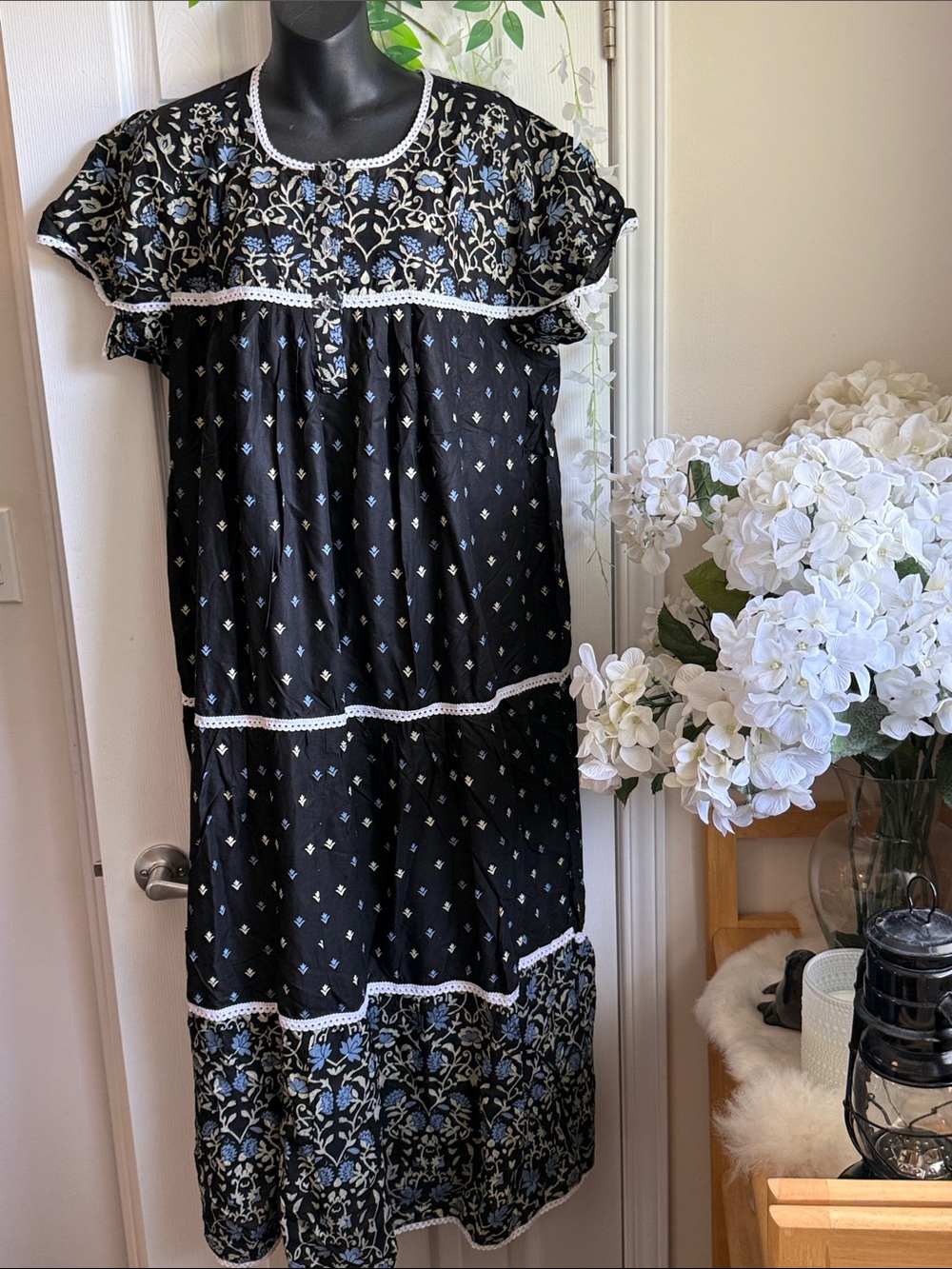 Black Floral Women’s Maxi Dress Peasant Patterned BNWOT